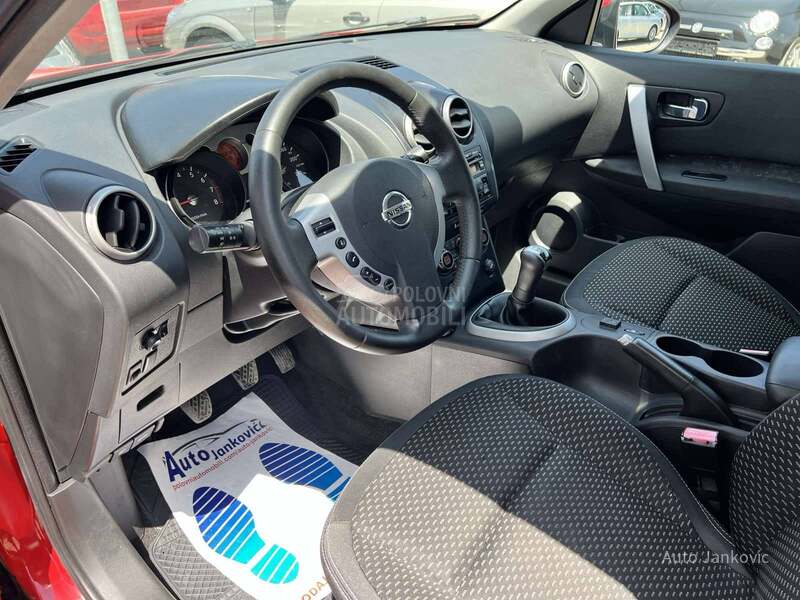 Nissan Qashqai 1.6    P L I N