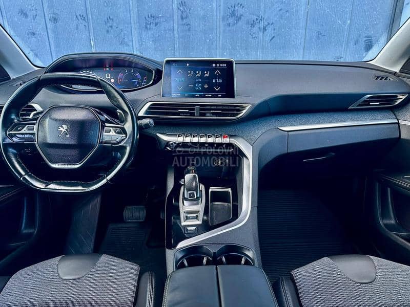Peugeot 5008 1.5HDi/7SED/ALLURE