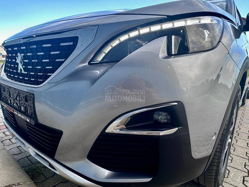 Peugeot 5008 1.5HDi/7SED/ALLURE