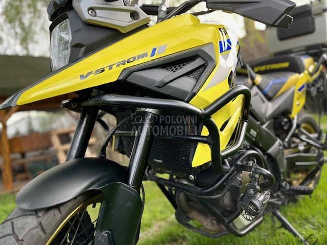 Suzuki V STROM 1050 XT