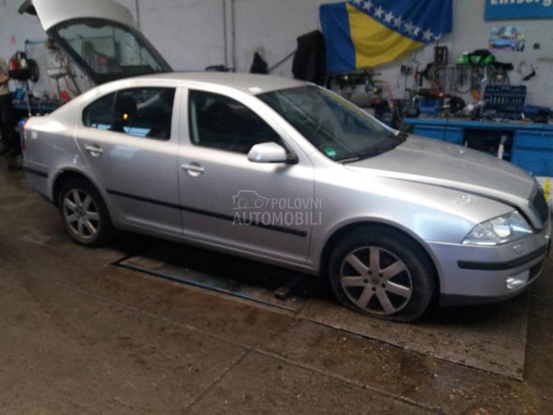 Škoda Octavia 2006 -  kompletan auto u delovima