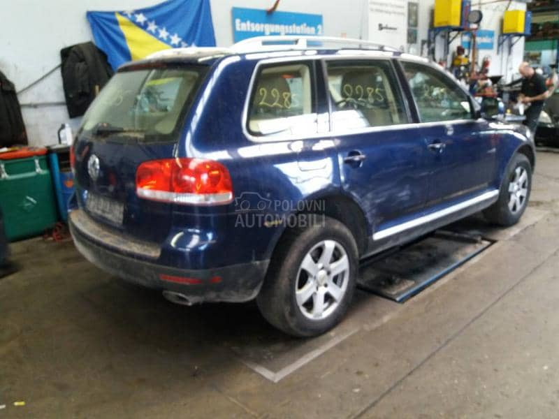 Volkswagen Touareg 2005 -  kompletan auto u delovima