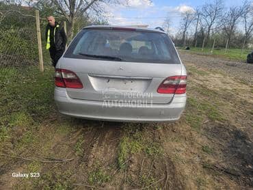 W211 E klasa Zadnje staklo za Mercedes Benz E Klasa od 2002. do 2009. god.