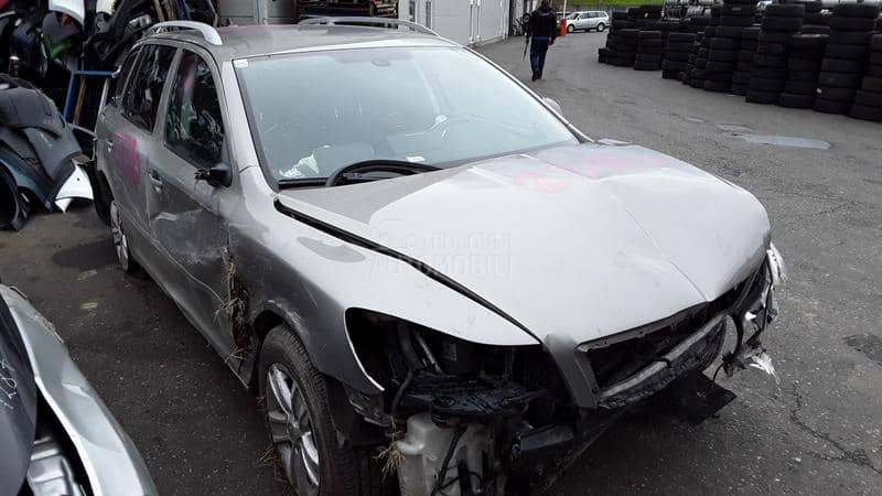 Škoda Octavia 2011 -  kompletan auto u delovima