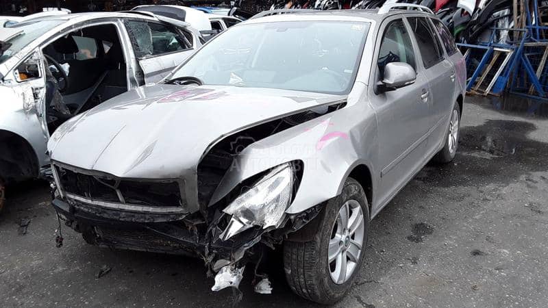 Škoda Octavia 2011 -  kompletan auto u delovima