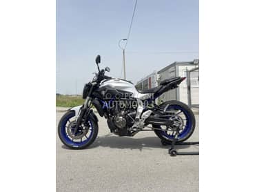 Yamaha MT 07 sa opremom
