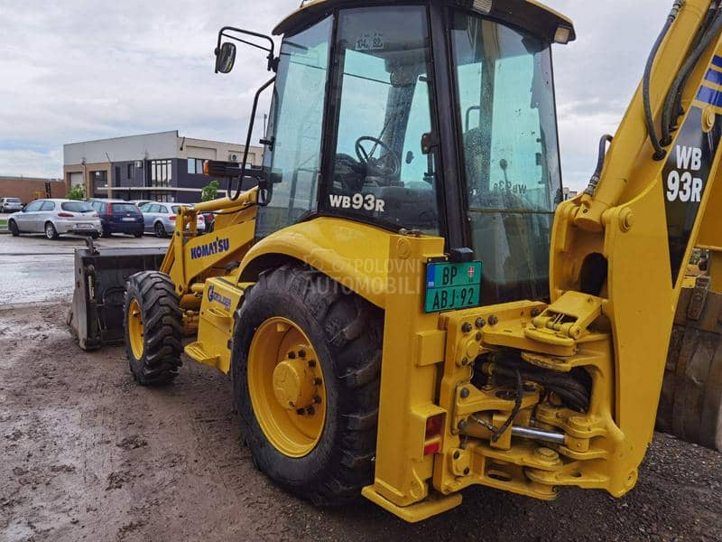 Komatsu WB 93 R2
