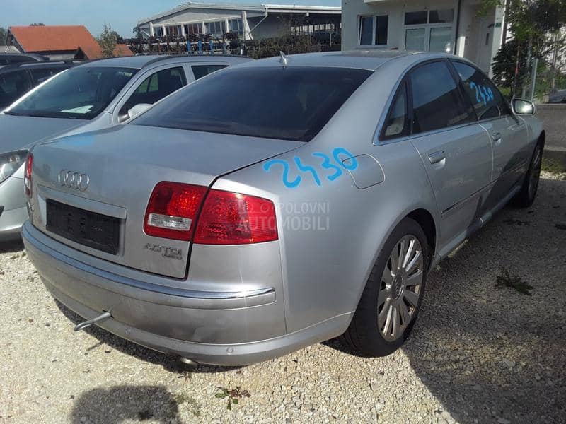 Audi A8 2004 -  kompletan auto u delovima