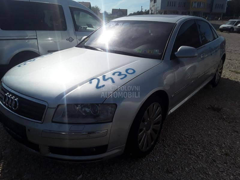 Audi A8 2004 -  kompletan auto u delovima