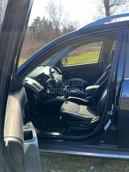 Mitsubishi Outlander o p i s 2.0d
