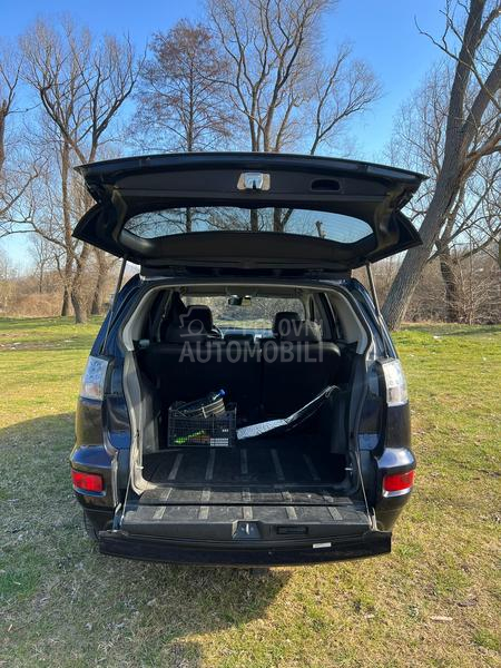 Mitsubishi Outlander o p i s 2.0d