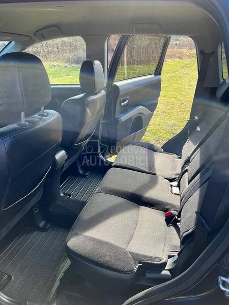 Mitsubishi Outlander o p i s 2.0d