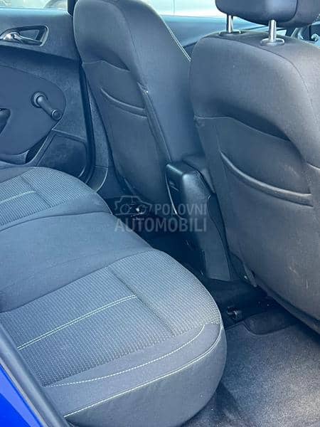Opel Astra J 1.7 CDTI Švajcarac