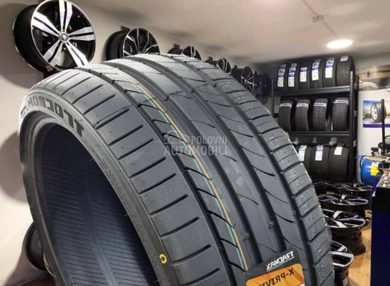 Tracmax 245/30 R20 Letnja