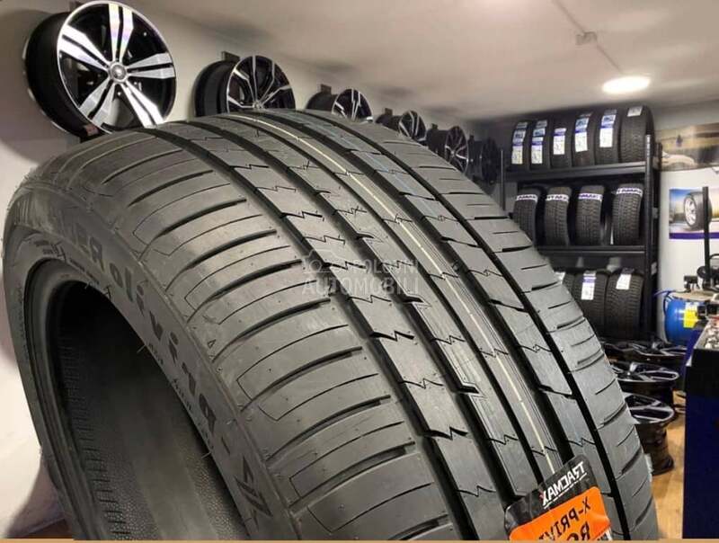 Tracmax 265/40 R22 Letnja