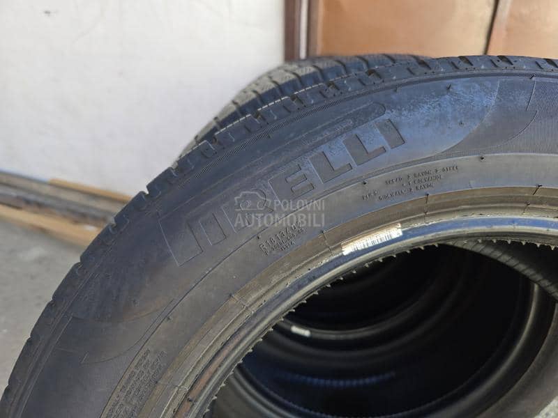 Pirelli 235/60 R18 Zimska