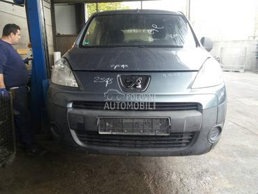Peugeot Partner 2009 -  kompletan auto u delovima