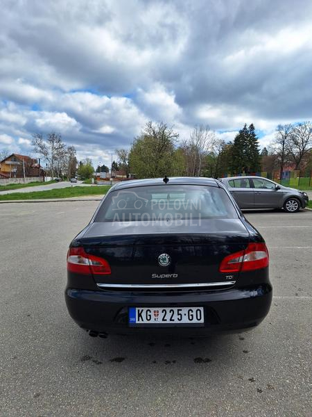 Škoda Superb 
