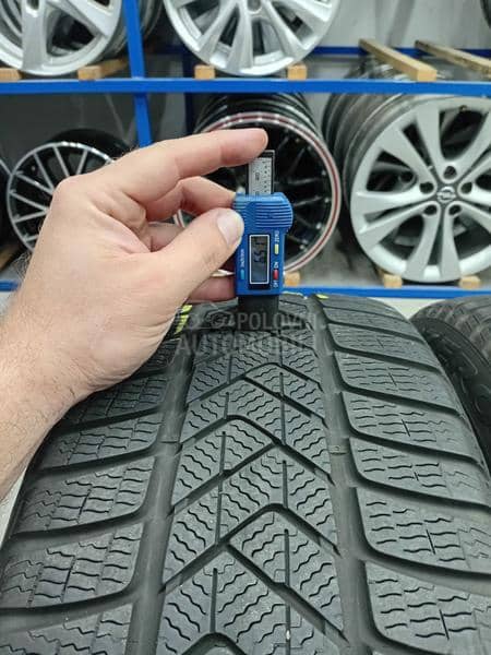 Pirelli 245/40 R18 Zimska