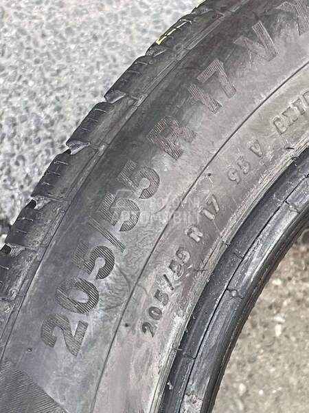 Continental 205/55 R17 Zimska