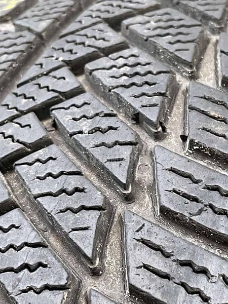 Continental 205/55 R17 Zimska