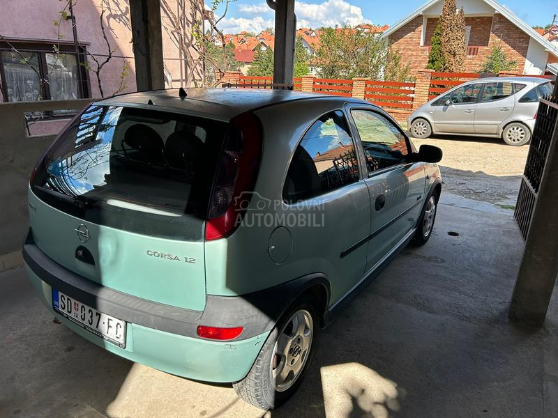 Opel Corsa C 1.2b 4 klipa