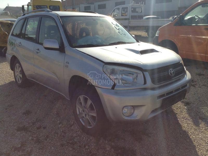 Toyota RAV 4 2005 -  kompletan auto u delovima
