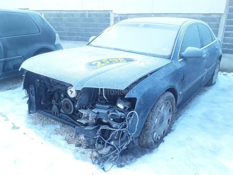 Audi A8 2005 -  kompletan auto u delovima