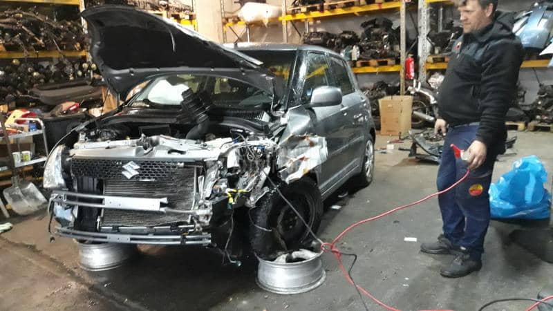 Suzuki Swift 2008 -  kompletan auto u delovima