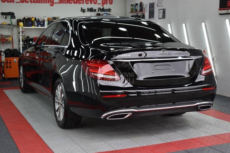 Mercedes Benz E 200 