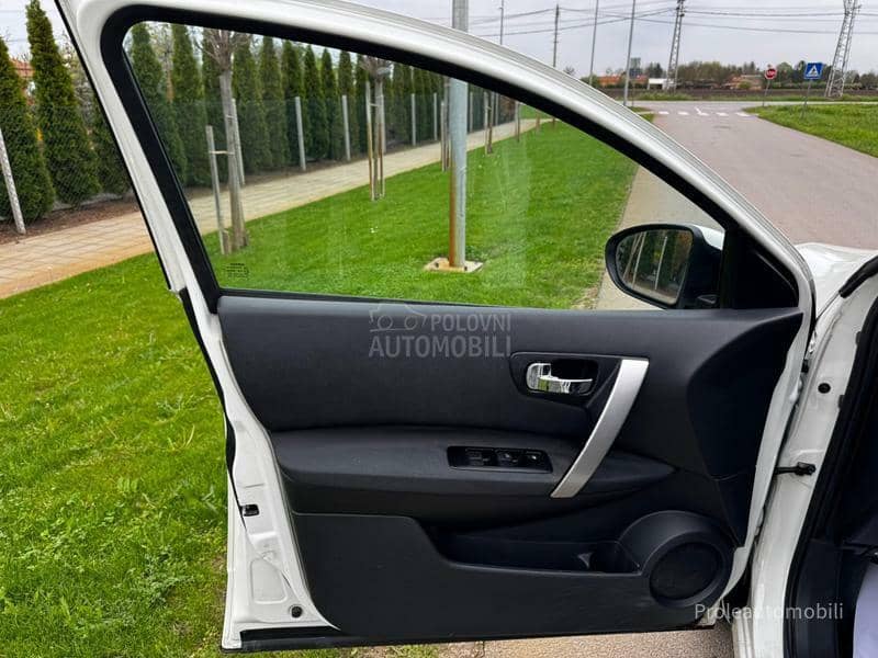Nissan Qashqai + 2 2.0 dci 7 sedista