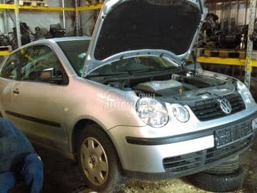 Volkswagen Polo 2003 -  kompletan auto u delovima