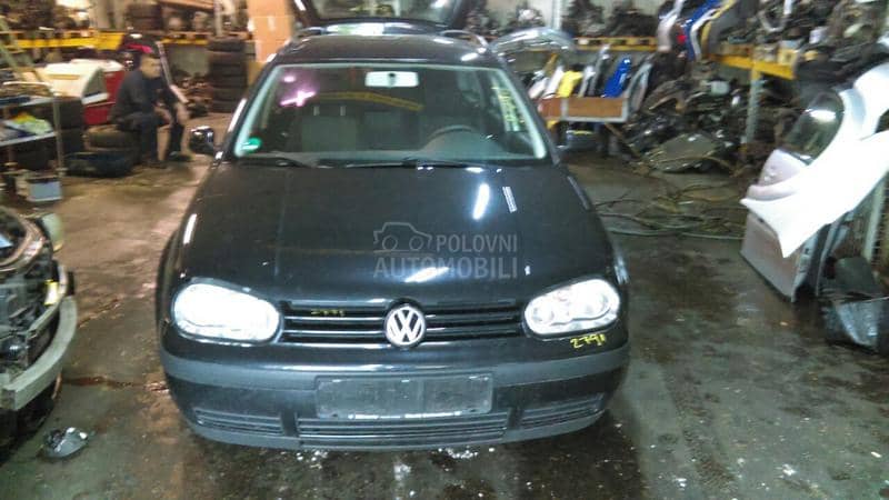 Volkswagen Golf 4 2001 -  kompletan auto u delovima