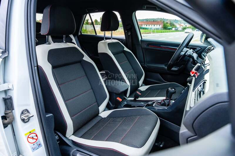 Volkswagen T-Roc R - 240HP