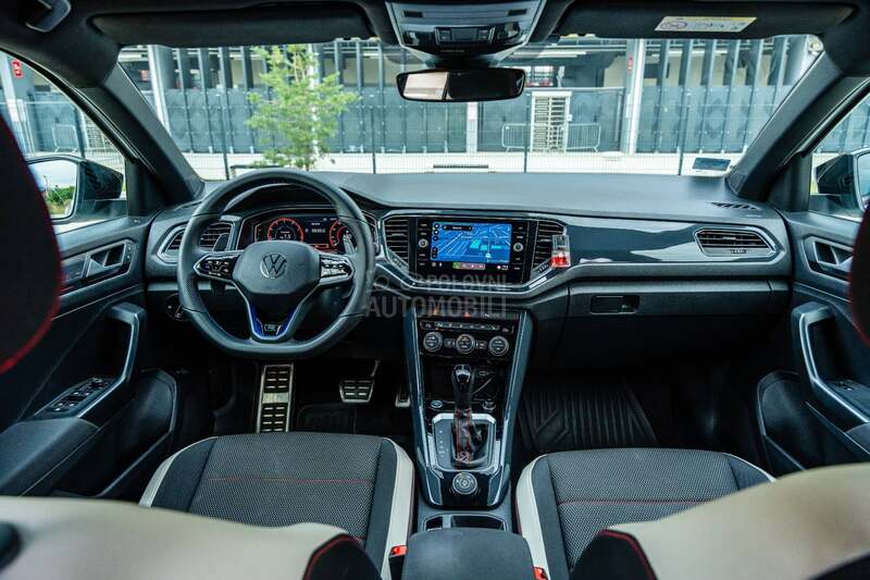 Volkswagen T-Roc R - 240HP