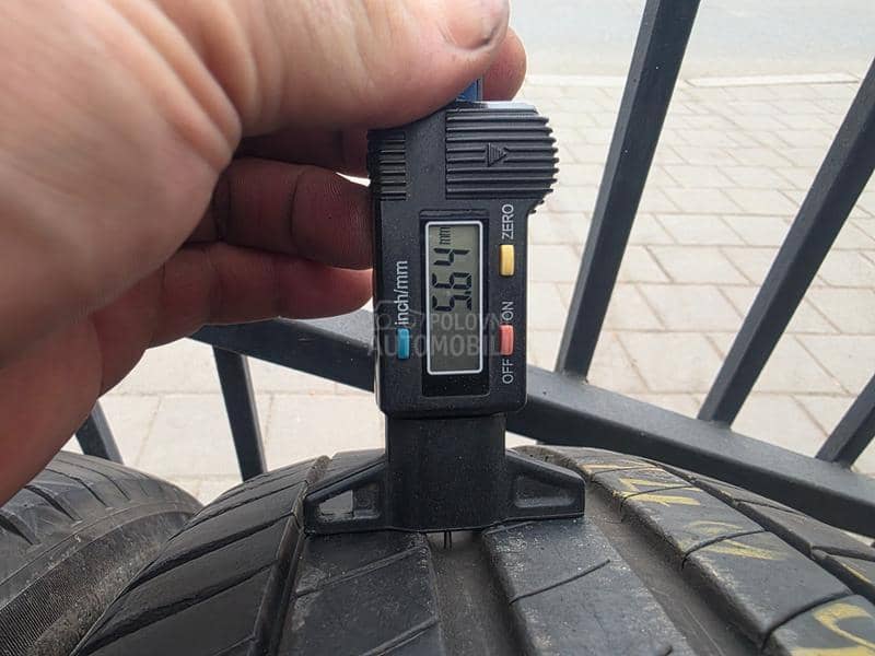 Michelin 215/65 R17 Letnja