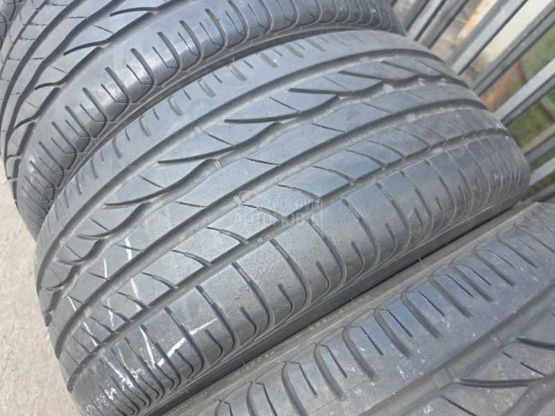 Dunlop 215/45 R16 Letnja