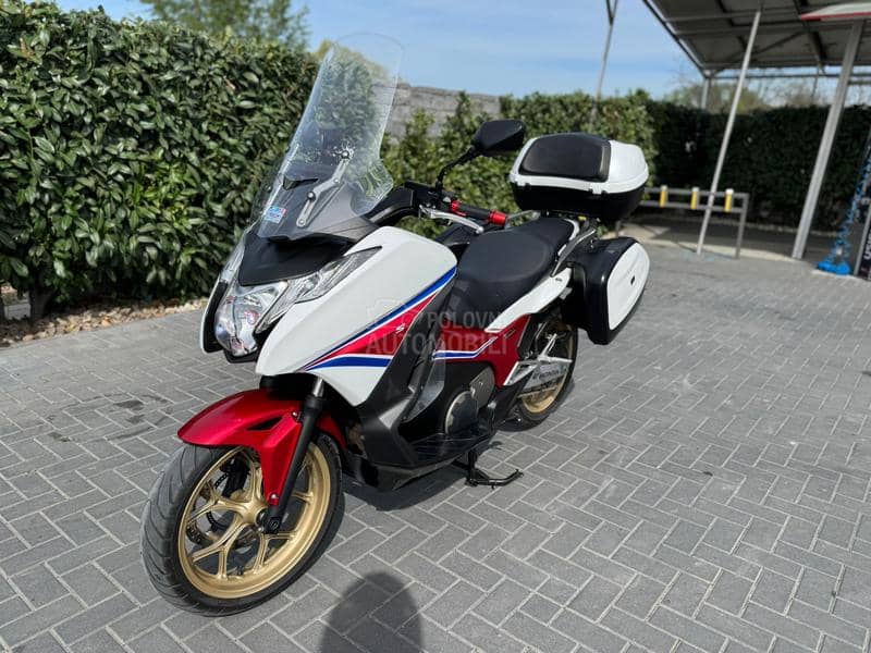 Honda INTEGRA 750 S