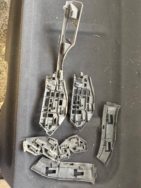 Klizaci branik prednjeg