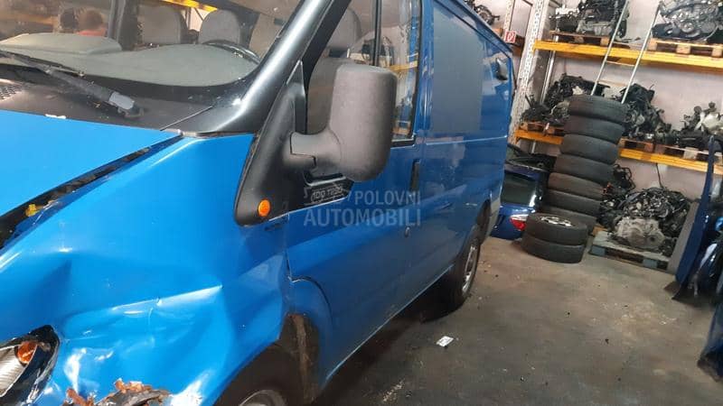 Ford Transit Connect 2005 -  kompletan auto u delovima