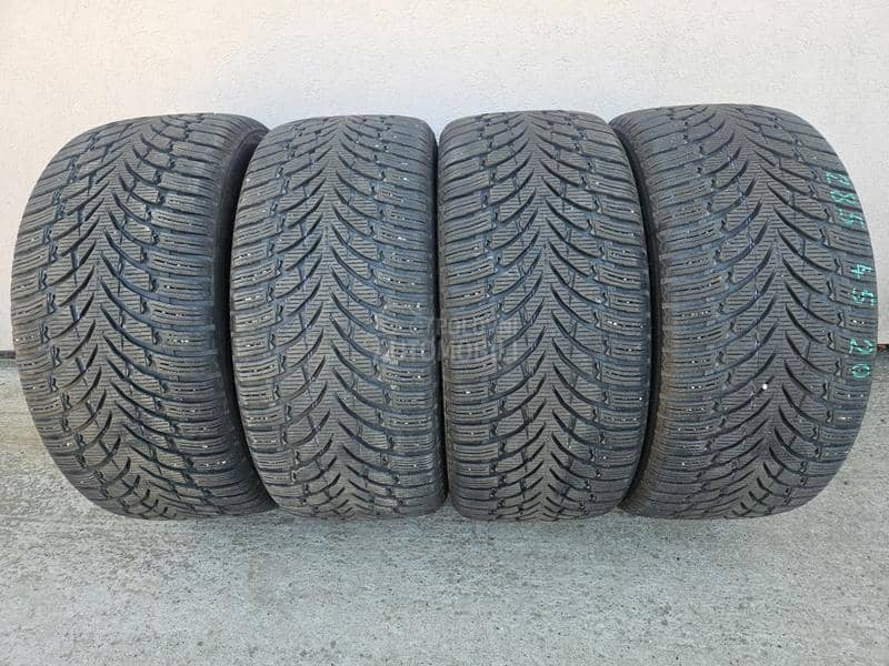 Nokian 285/45 R20 Zimska