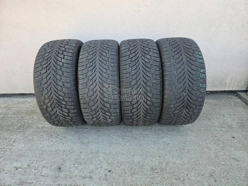Nokian 285/45 R20 Zimska