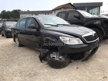 Škoda Octavia 2010 -  kompletan auto u delovima
