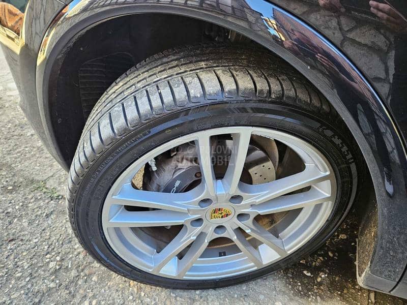 Porsche Cayenne 3.0 DIESEL PLATINUM
