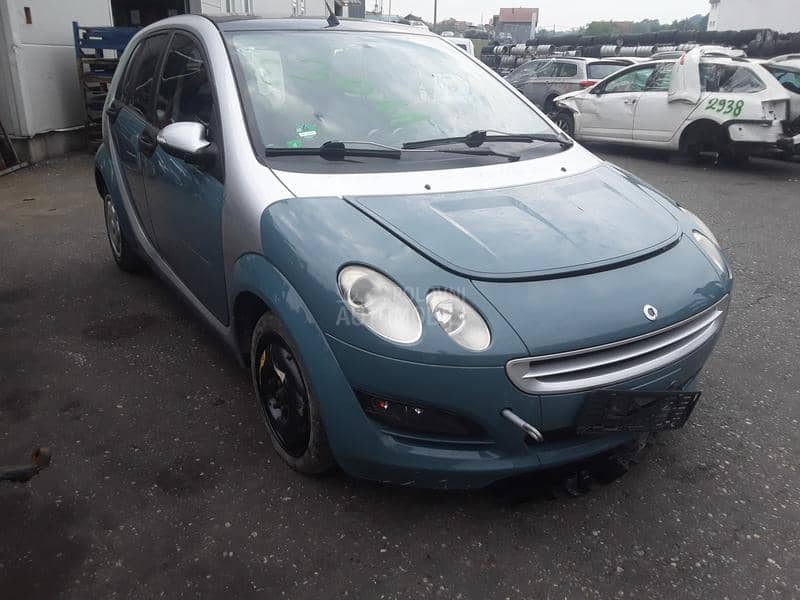 Smart ForFour 2006 -  kompletan auto u delovima