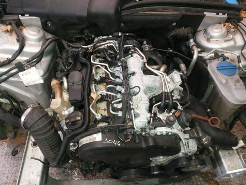 Audi A4 2009 -  kompletan auto u delovima