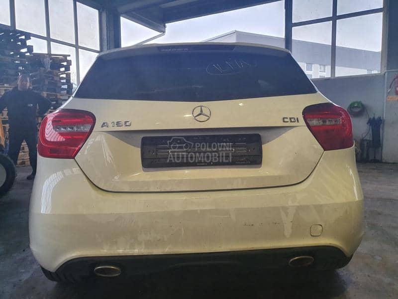 Mercedes Benz A Klasa 2015 -  kompletan auto u delovima