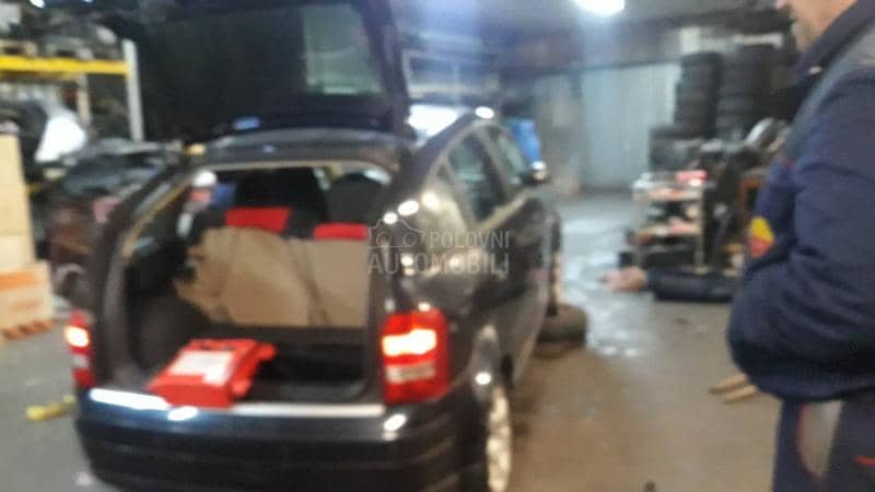 Audi A2 2004 -  kompletan auto u delovima