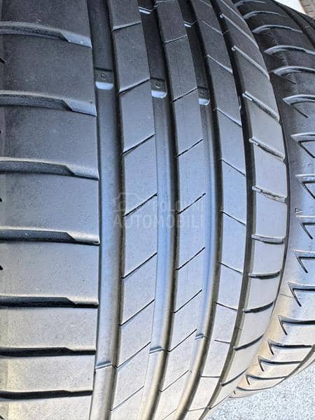 Bridgestone 225/40 R19 Letnja
