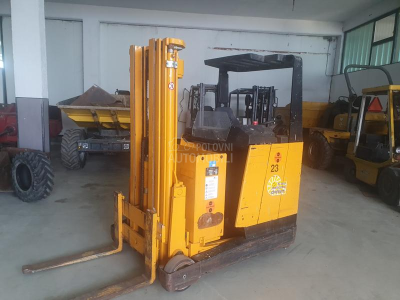 TCM FD 40  7.6 t  CH Kamatsu